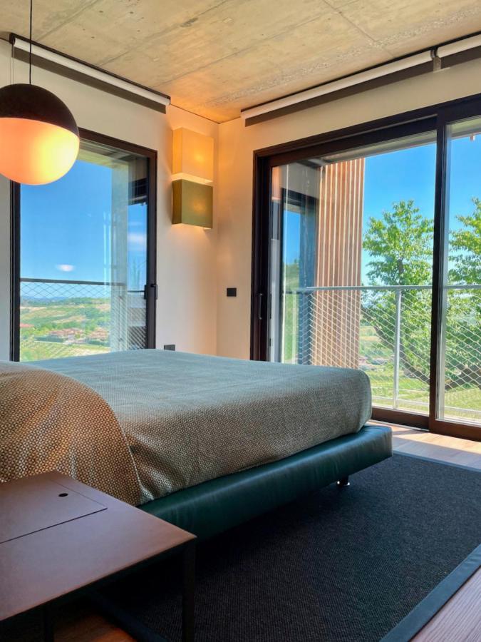 Ca' Del Profeta Ristorante & Relais Hotell Montegrosso dʼAsti Rum bild