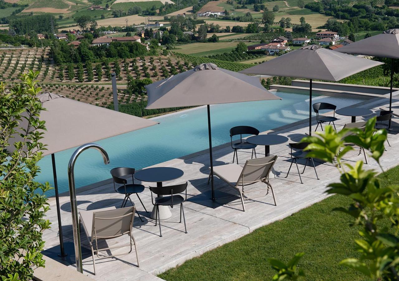 Ca' Del Profeta Ristorante & Relais Hotell Montegrosso dʼAsti Exteriör bild