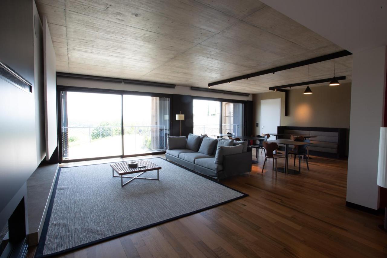 Ca' Del Profeta Ristorante & Relais Hotell Montegrosso dʼAsti Exteriör bild